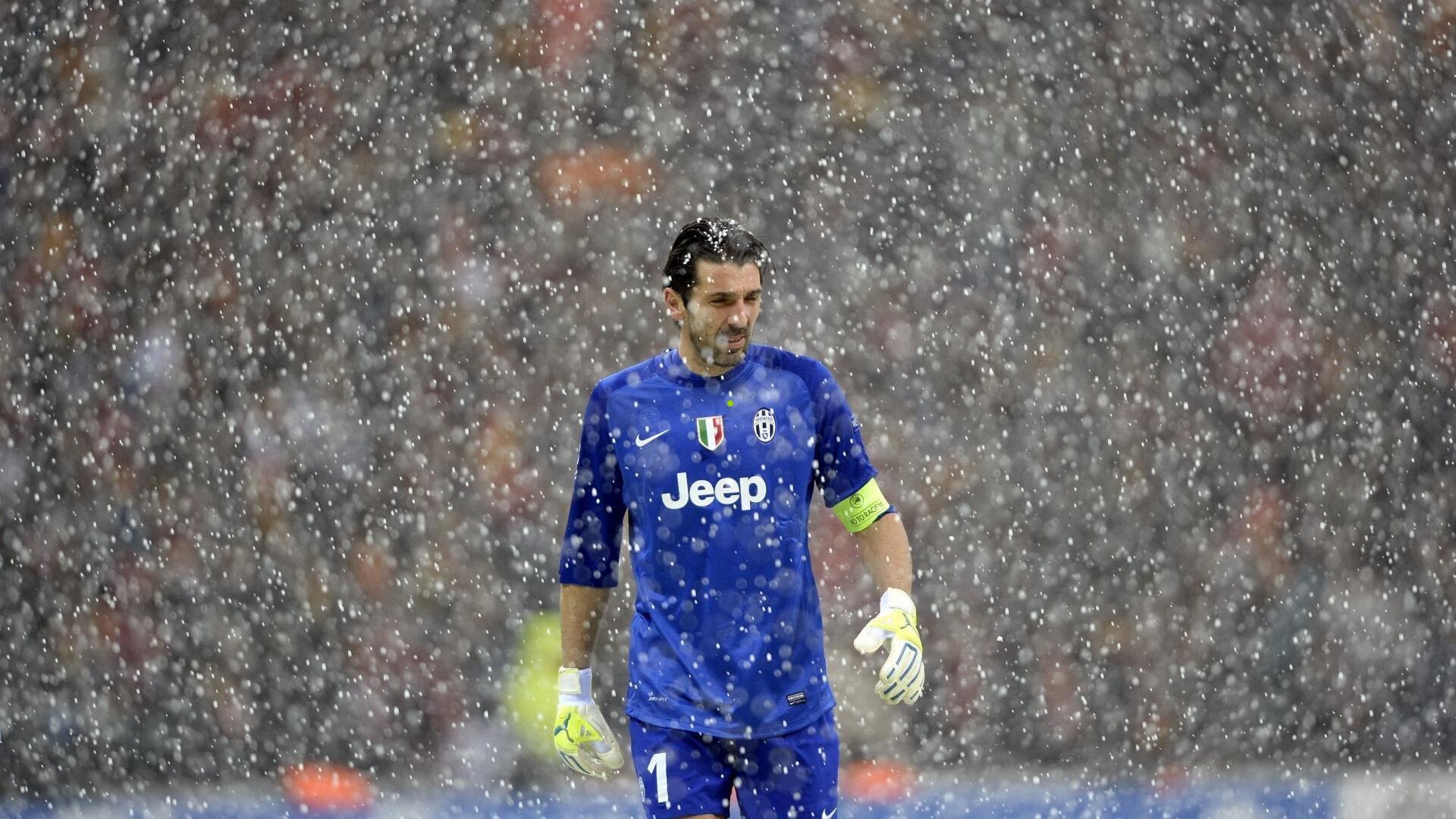 江苏体彩网-德天空曝红军持续追逐格伊引防线升级战 巴萨拜仁加入免签争夺战