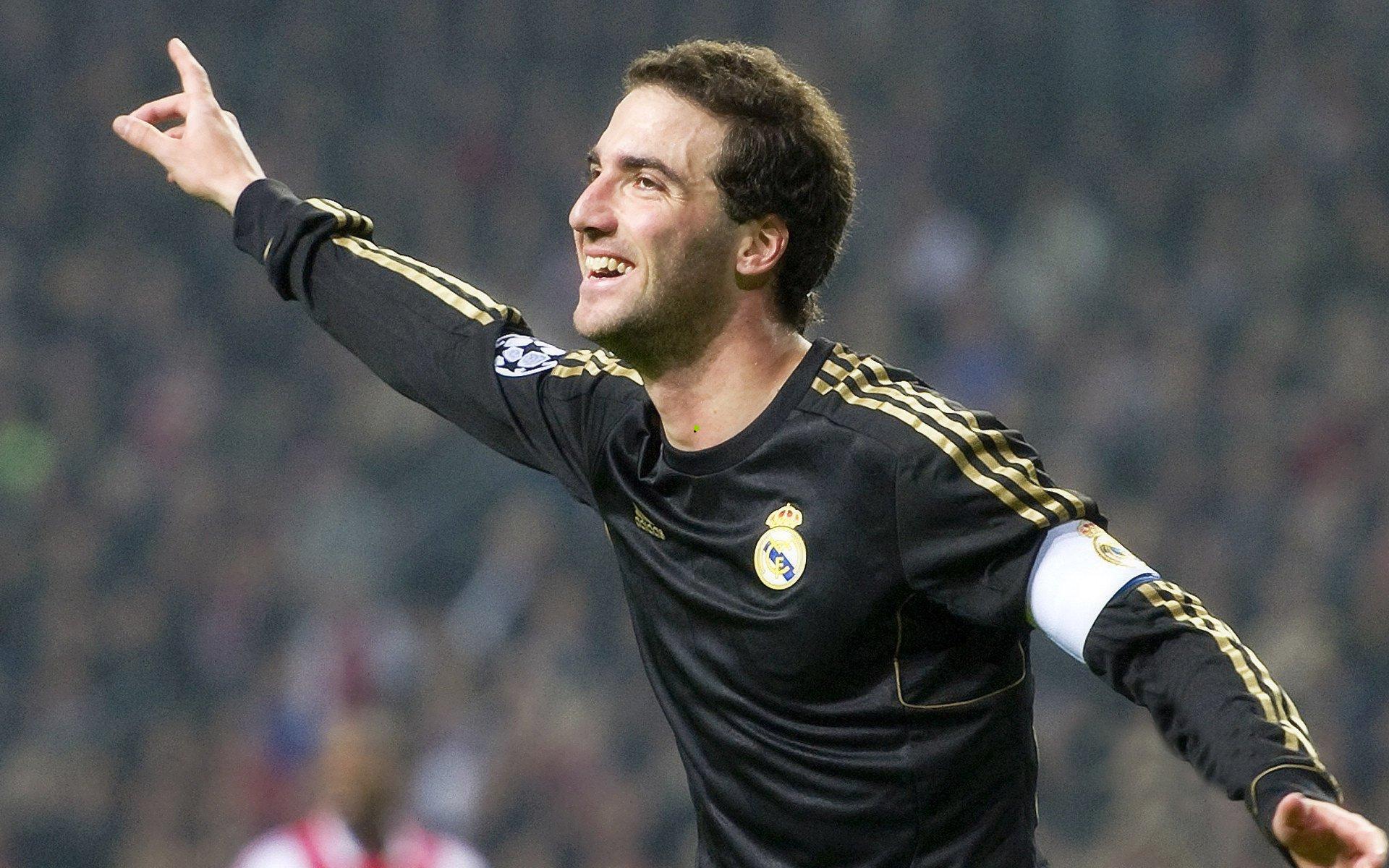 【江苏体彩】掘金三巨头同创得分奇迹！约基奇、穆雷、戈登单场齐破50分刷新NBA历史