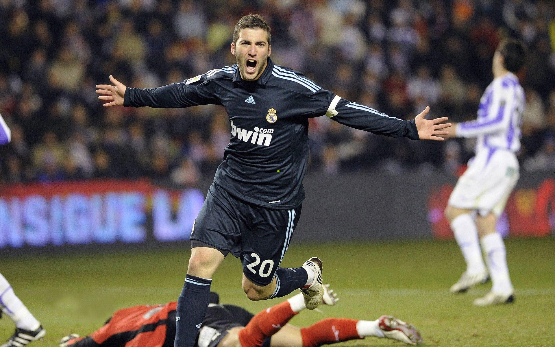 金童奖光辉历程，从梅西到姆巴佩的传奇，亚马尔荣膺新王